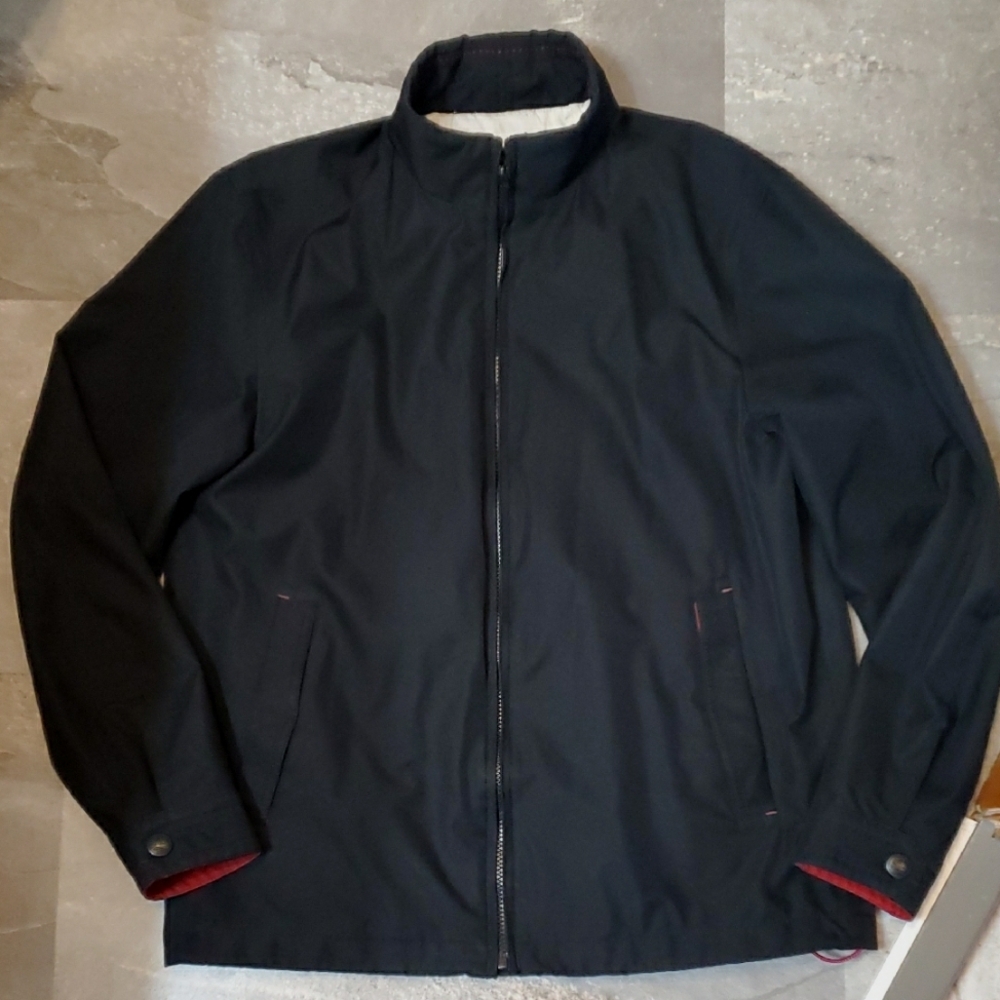 Rainforest Men's Black Jacket. Waterproof. Windproof. Men Size M.